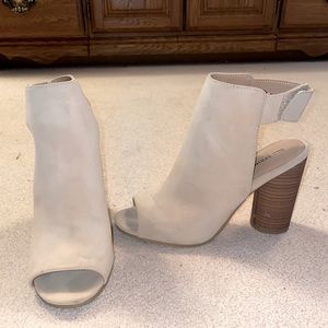 Suede Beige Sandals w Wood Heel